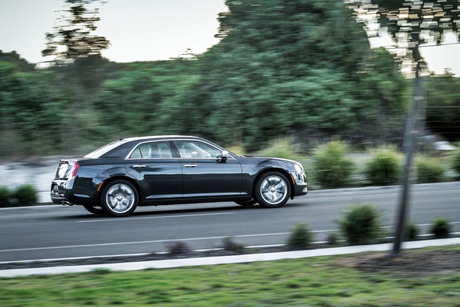 Chrysler 300C 2015 года  (AU) (фото 23 из 30)